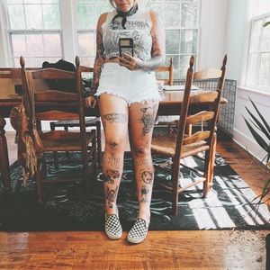 Meet your Posher, Beca lew